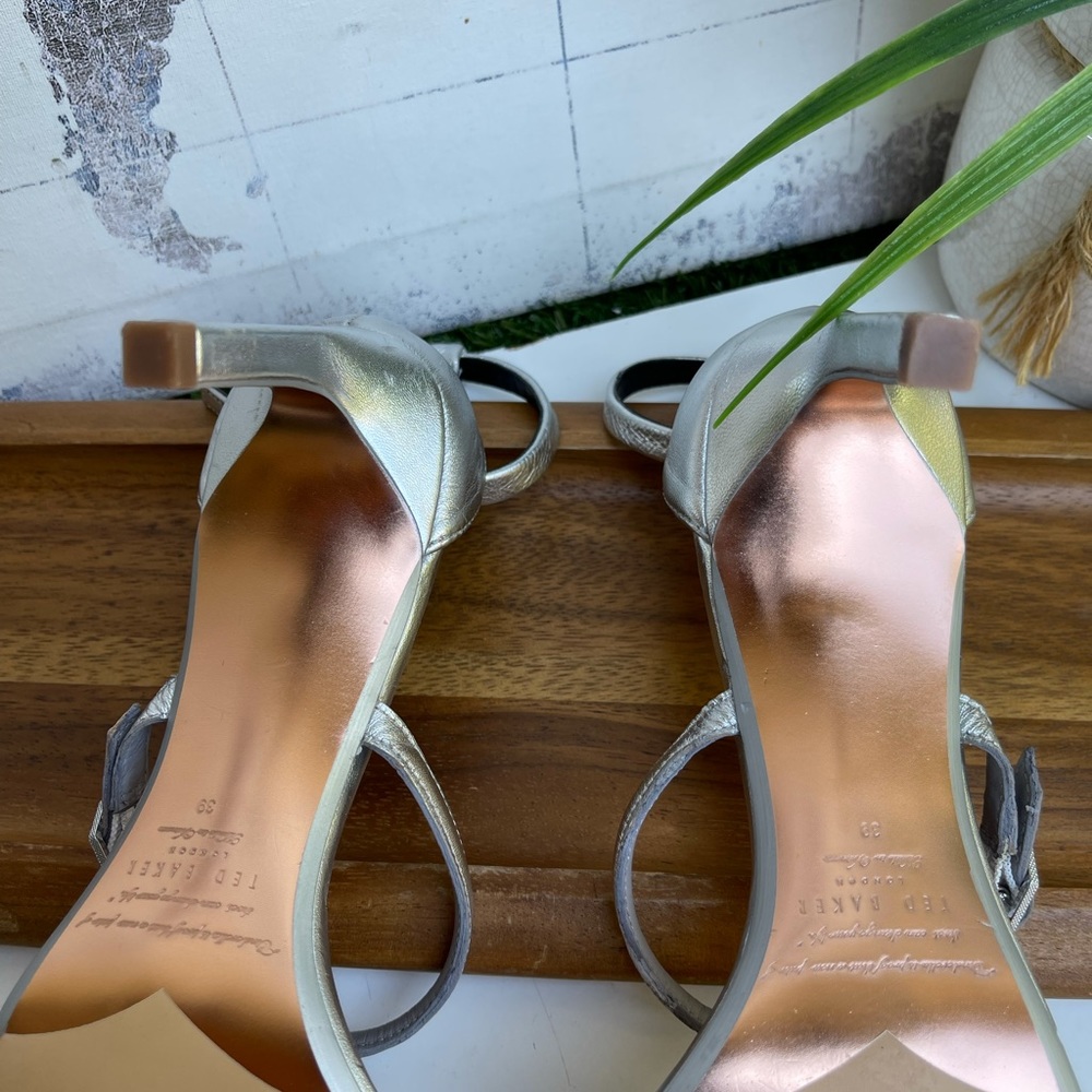 Ted Baker🍂🍁triple strap silver leather - Picture 8 of 12
